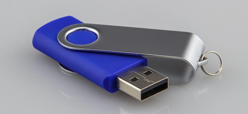 data transfer, connection, data, data store, storage medium, data stick, usb stick, store, mobile, plug in, connect, copy, to back up, backup, transfer, usb stick, usb stick, usb stick, usb stick, usb stick, backup